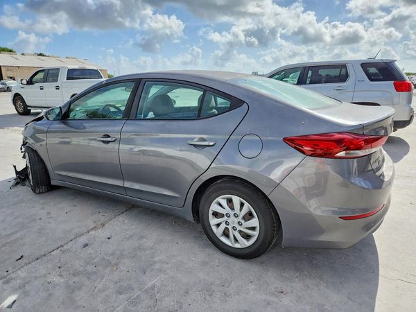 2018 HYUNDAI ELANTRA SE