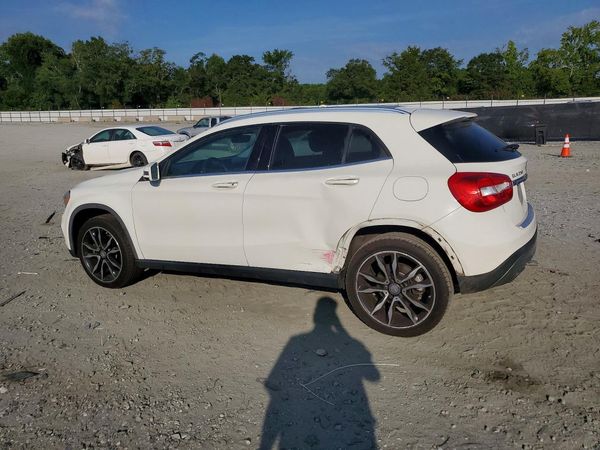 2015 MERCEDES-BENZ GLA GLA250