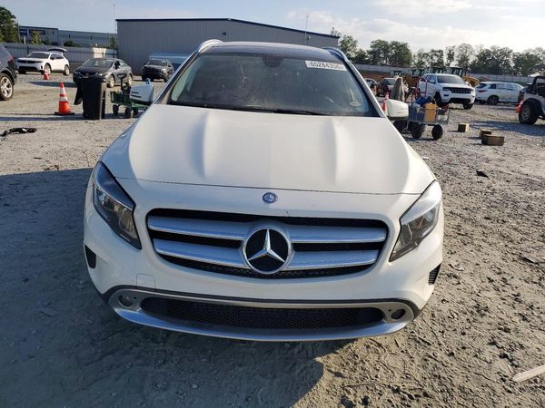 2015 MERCEDES-BENZ GLA GLA250