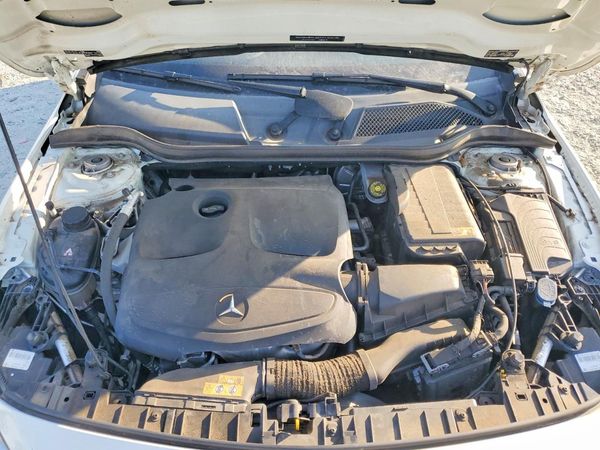 2015 MERCEDES-BENZ GLA GLA250