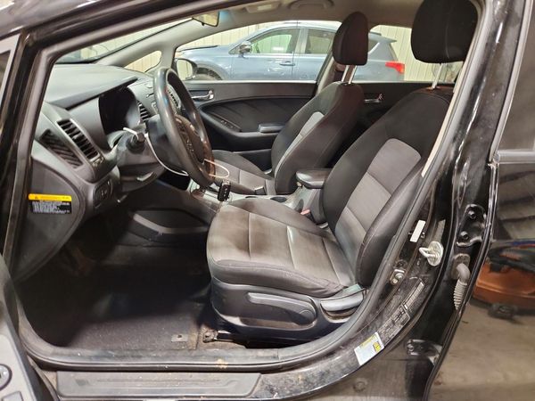 2016 KIA FORTE5 GL (Middle-Low Grade)