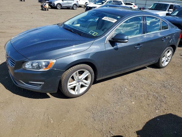 2015 VOLVO S60