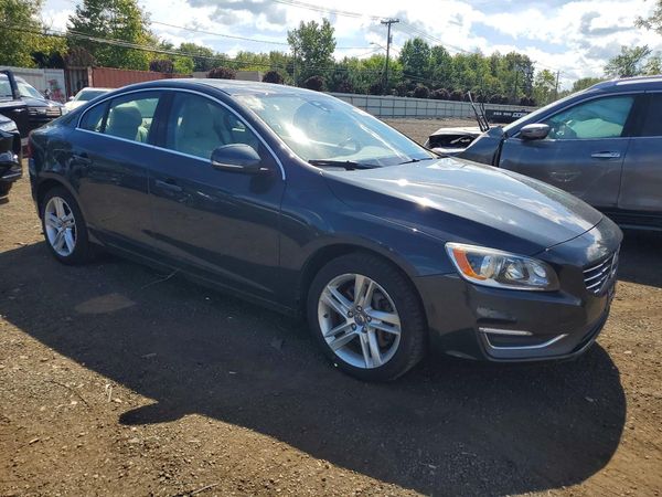 2015 VOLVO S60 Premier (non R design)