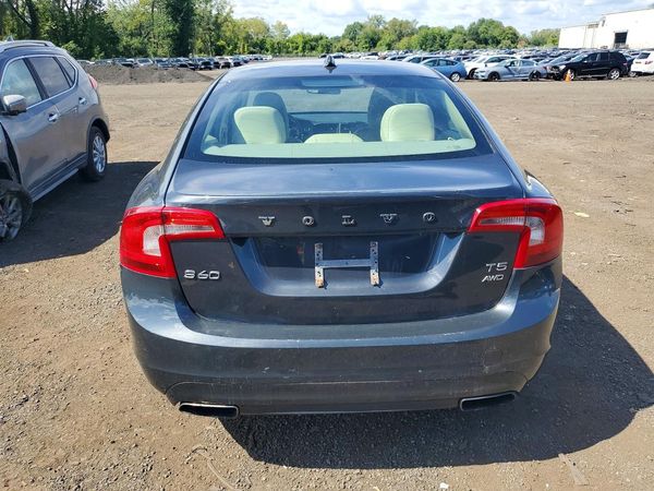 2015 VOLVO S60 Premier (non R design)