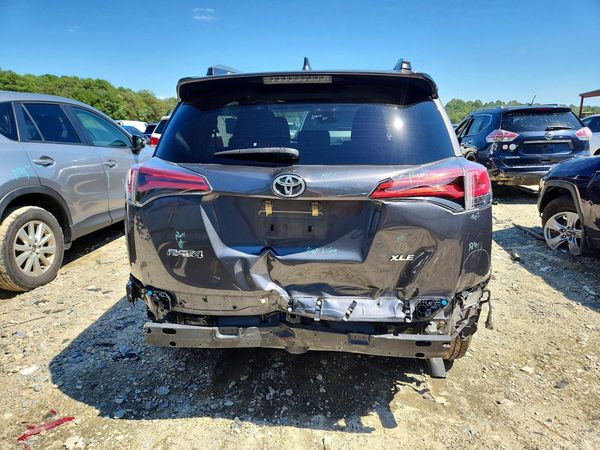 2018 TOYOTA RAV4 Adventure/XLE