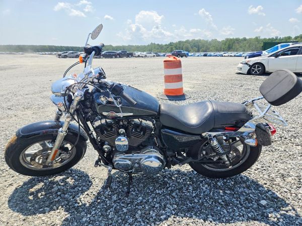 2012 HARLEY-DAVIDSON XL1200