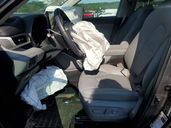 2024 TOYOTA HIGHLANDER