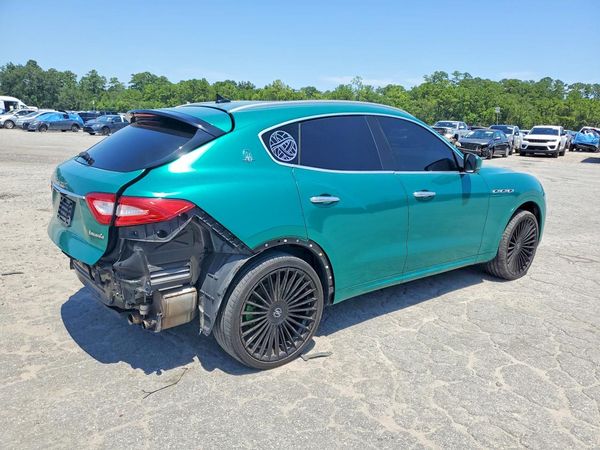 2017 MASERATI LEVANTE Luxury