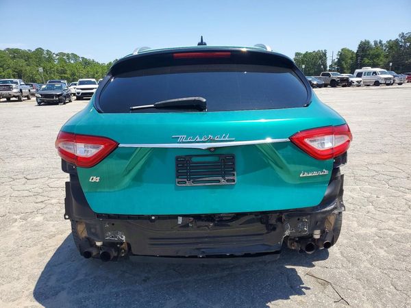 2017 MASERATI LEVANTE Luxury