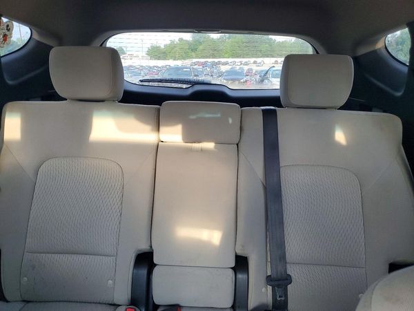 2017 HYUNDAI SANTA FE Base — SUVN