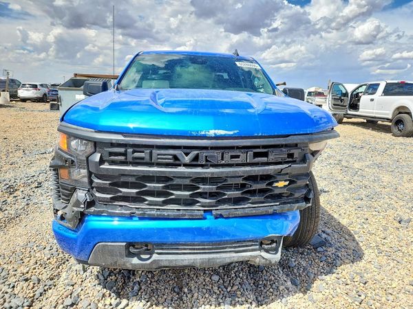 2025 CHEVROLET SILVERADO Custom