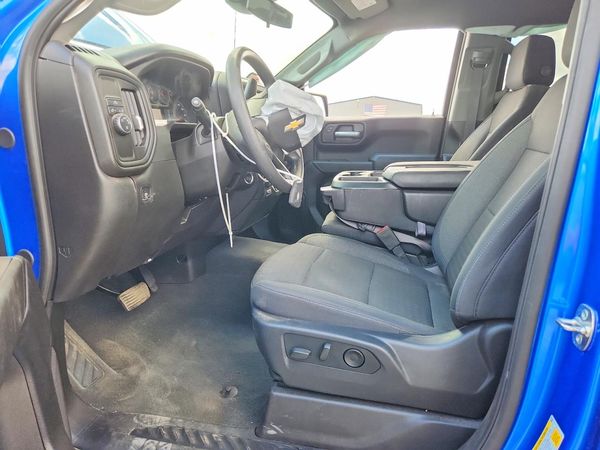 2025 CHEVROLET SILVERADO Custom