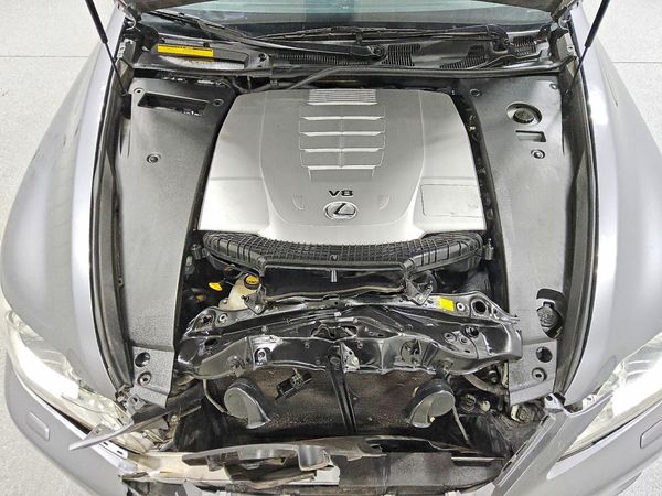 2012 LEXUS LS 460 — Engine bay