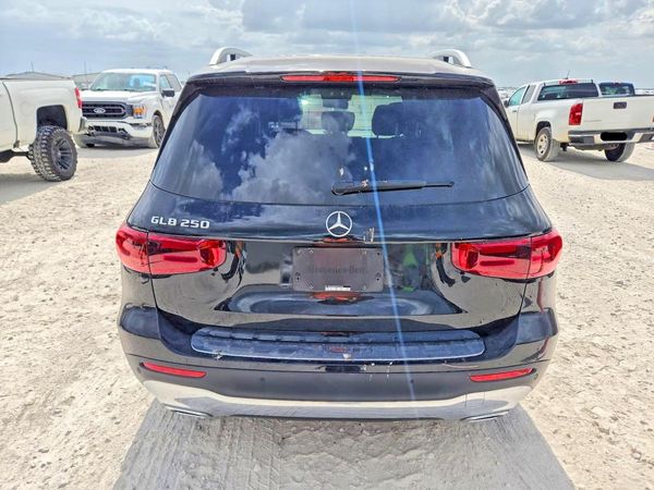 2024 MERCEDES-BENZ GLB GLB250