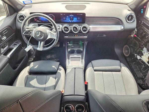 2024 MERCEDES-BENZ GLB GLB250