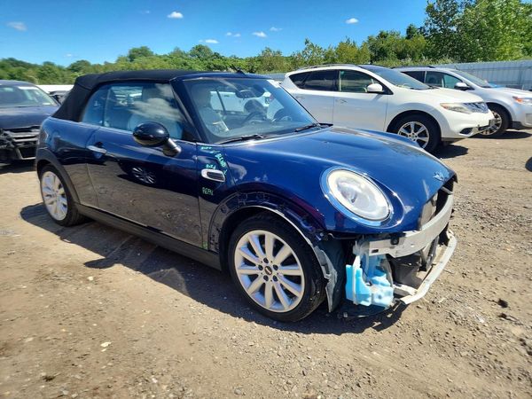 2017 MINI COOPER