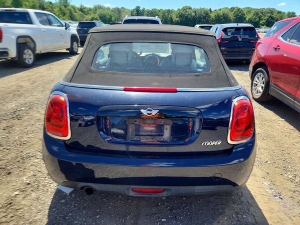 2017 MINI COOPER