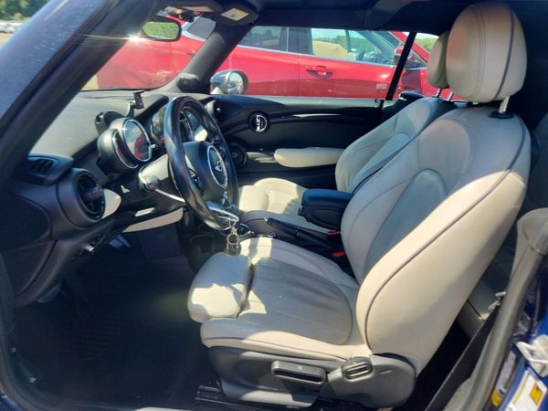 2017 MINI COOPER