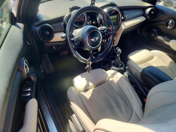 2017 MINI COOPER