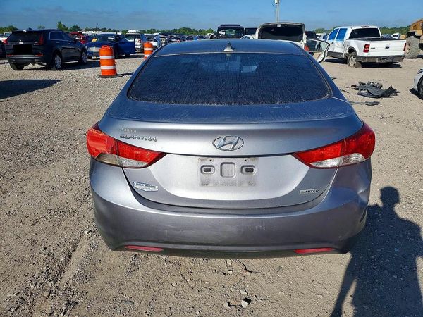 2013 HYUNDAI ELANTRA