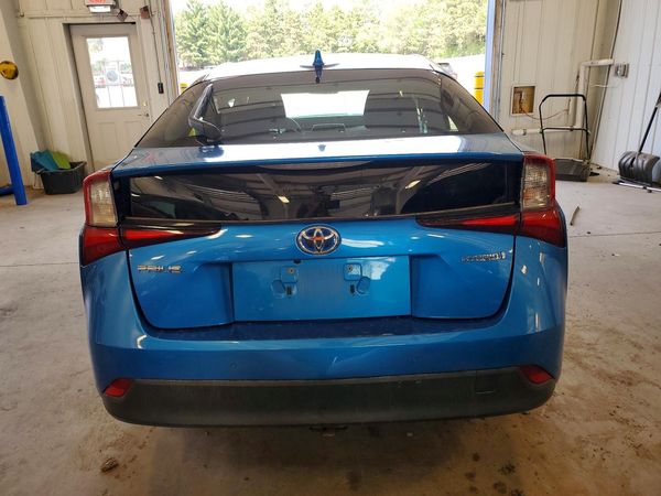 2021 TOYOTA PRIUS
