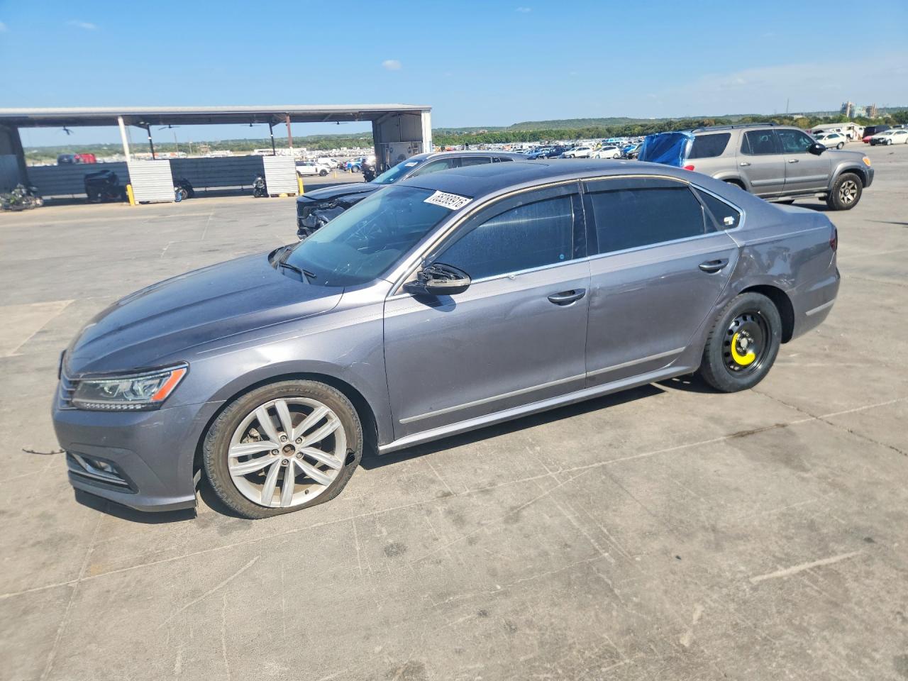 2017 VOLKSWAGEN PASSAT SE