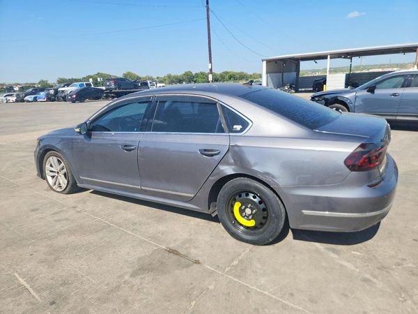 2017 VOLKSWAGEN PASSAT SE