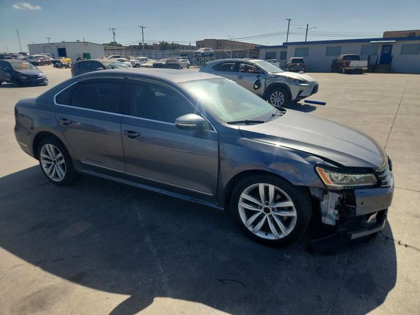 2017 VOLKSWAGEN PASSAT SE