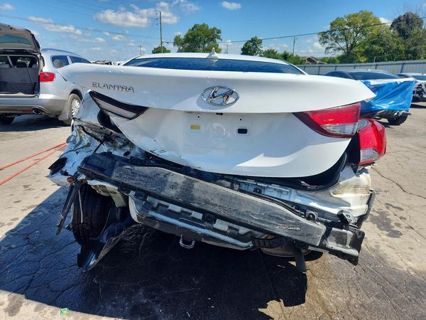 2016 HYUNDAI ELANTRA