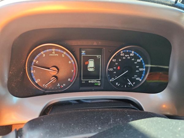 2018 TOYOTA RAV4 Adventure/XLE