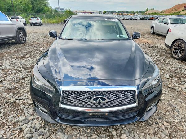 2017 INFINITI Q50