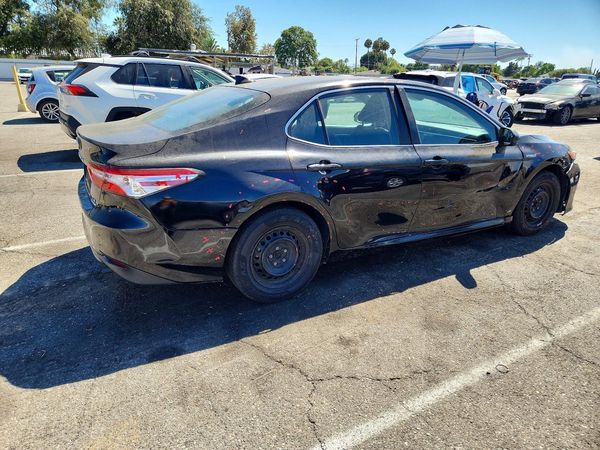 2019 TOYOTA CAMRY LE Hybrid
