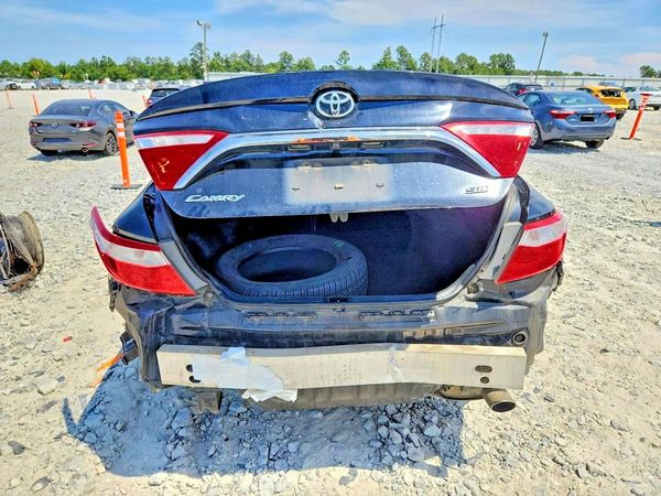 2016 TOYOTA CAMRY