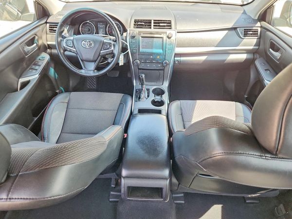 2016 TOYOTA CAMRY