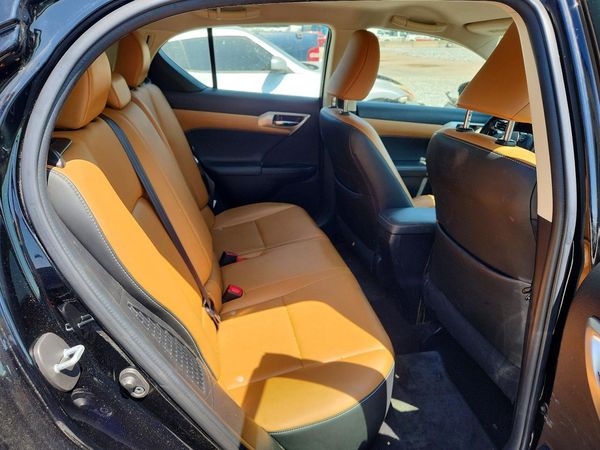2016 LEXUS CT 200h
