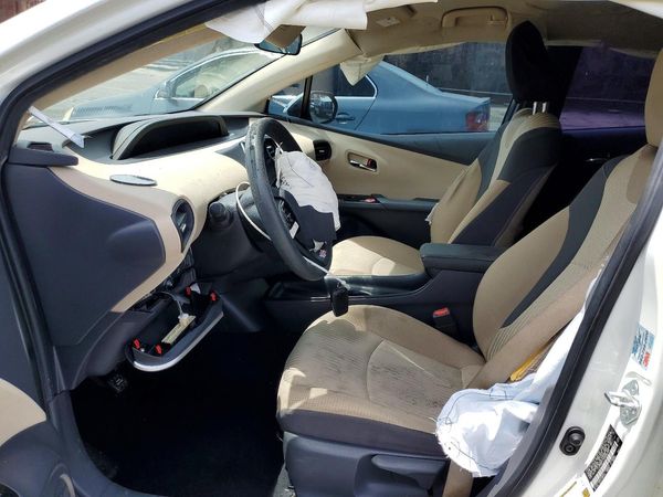 2016 TOYOTA PRIUS One/Two