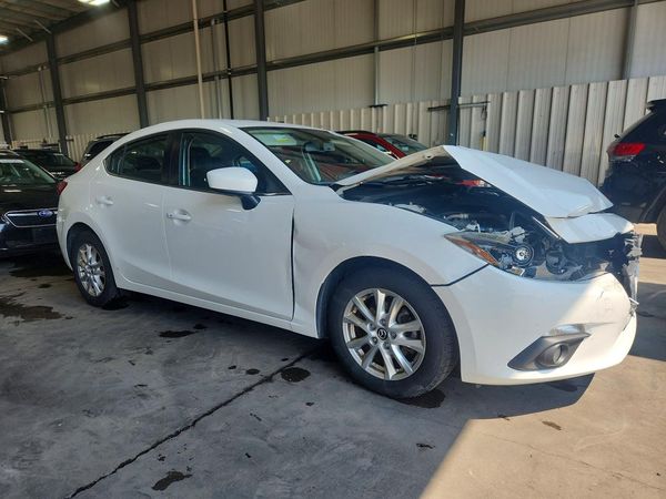 2016 MAZDA 3