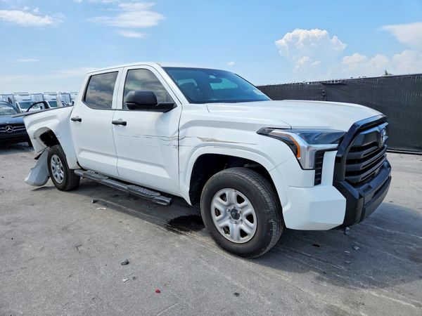 2024 TOYOTA TUNDRA SR