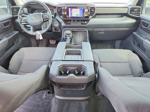 2024 TOYOTA TUNDRA SR