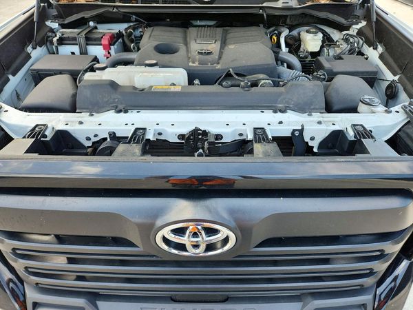 2024 TOYOTA TUNDRA SR