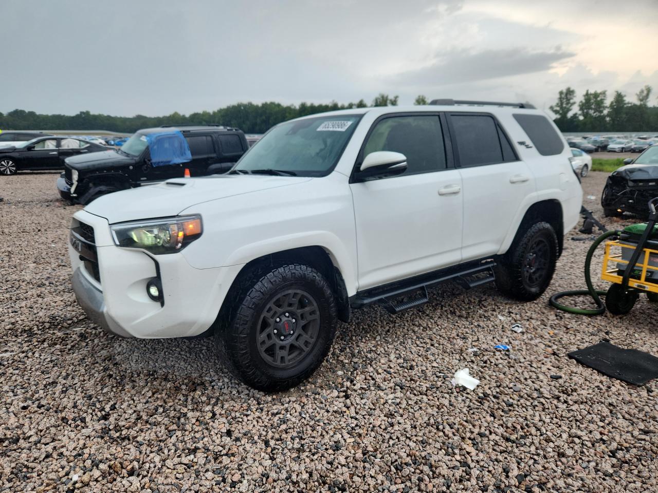 2024 TOYOTA 4RUNNER TRD offroad Prem — Front 3/4