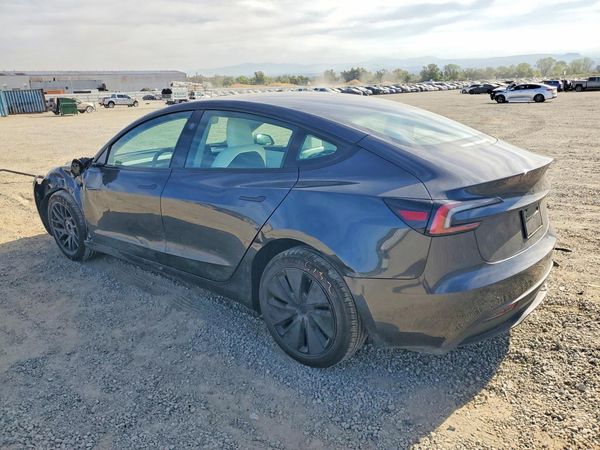 2026 TESLA MODEL 3