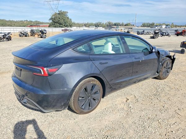 2026 TESLA MODEL 3