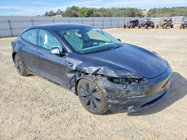 2026 TESLA MODEL 3