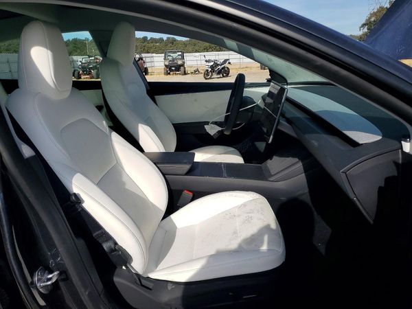 2026 TESLA MODEL 3