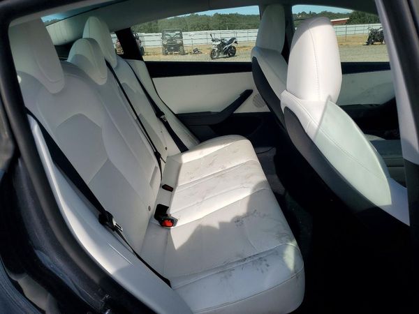 2026 TESLA MODEL 3