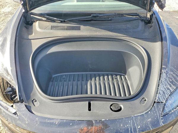 2026 TESLA MODEL 3