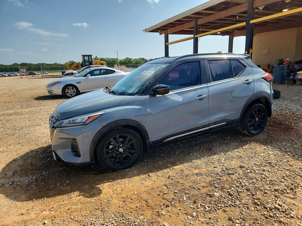 2021 NISSAN KICKS