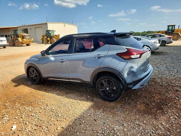 2021 NISSAN KICKS
