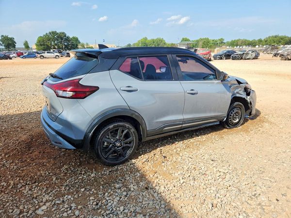 2021 NISSAN KICKS